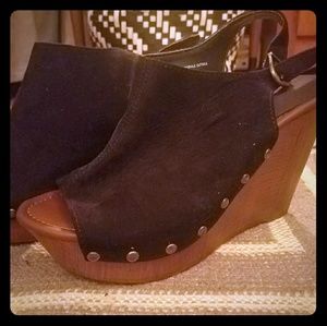 Women's size 8 wood/cork wedge shoe heel peep toe